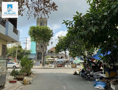 Bán nhà khu công ích Q4 . P phú Mỹ Q7.