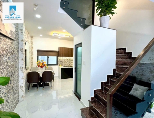 NHÀ PHỐ 1 LẦU MỚI HOÀN THIỆN FULL NỘI THẤT HẺM 1056 HUỲNH TẤN PHÁT, QUẬN 7