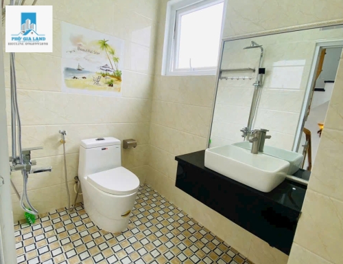 BIỆT THỰ PHỐ GÓC 2 MẶT TIỀN - TT NHÀ BÈ . 