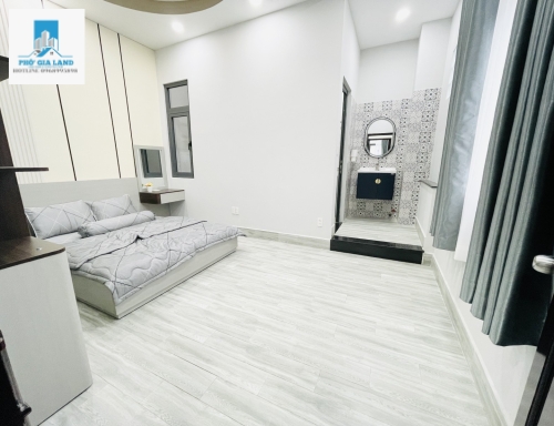 BÁN NHÀ HUỲNH TẤN PHÁT PHÚ THUẬN Q7 HẼM XE GẦN MẶT TIỀN PHÚ 