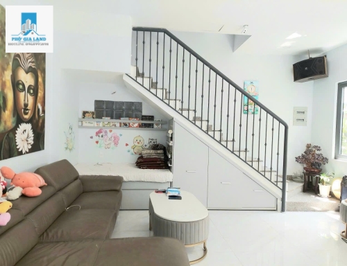 BIỆT THỰ MINI GÓC 2 MẶT TIỀN - HẺM XE HƠI - HUỲNH TẤN PHÁT - PHÚ THUẬN - Q7