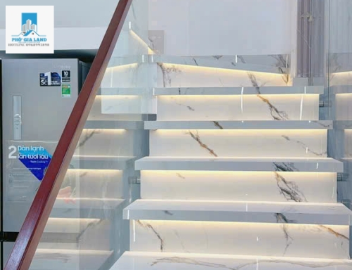 NHÀ 3 TẦNG - HẺM XE HƠI TỚI NƠI - HUỲNH TẤN PHÁT - QUẬN 7 . 