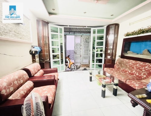 + Nhà hẻm xe hơi 1027 Huỳnh Tấn Phát Quận 7 vào rẻ phải vài bước chân là tới