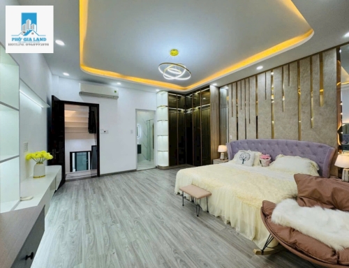 LÔ NHÌ MẶT TIỀN ĐƯỜNG PHẠM HỮU LẦU - PHÚ MỸ - QUẬN 7.
