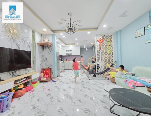 QUẬN 7 - NHÀ ĐẸP KTS THIẾT KẾ - SAU LƯNG BỘ CÔNG AN, GẦN CẦU PHÚ MỸ - 51M2 (5x10.5) - 3 TẦNG - SỔ VUÔNG, 5 T.Ỷ 7. 