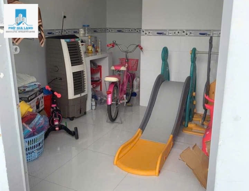 BÁN DÃY TRỌ - MT HẺM XE HƠI - BÙI VĂN BA - GẦN KCX TÂN THUẬN - QUẬN 7.