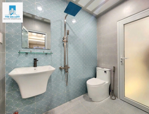 BÁN NHÀ HẺM ĐẸO HUỲNH TẤN PHÁT  , P. BÌNH THUẬN , QUẬN 7