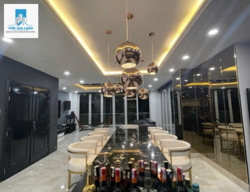 BÁN GẤP BIỆT THỰ TẤN TRƯỜNG , Đ. PHÚ THUẬN , QUẬN 7 .
