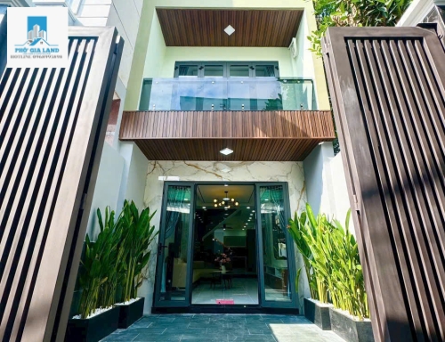 NHÀ MỚI ĐẸP 3 TẦNG - HUỲNH TẤN PHÁT - P. TÂN PHÚ - LIỀN KỀ PMH - QUẬN 7 .