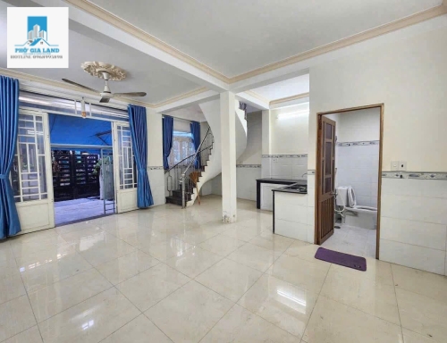 BÁN NHÀ HẺM 3 TẦNG SHR , P. PHÚ THUẬN , QUẬN 7.