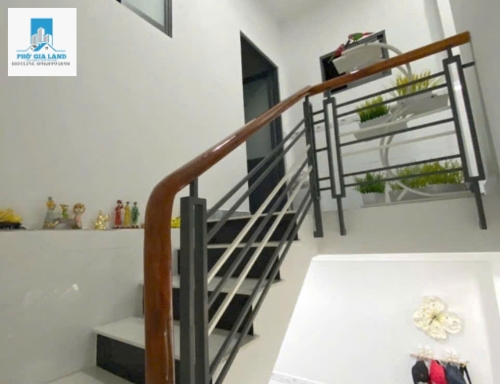 BÁN NHÀ HẺM LÊ VĂN LƯƠNG , P. TÂN HƯNG , QUẬN 7.