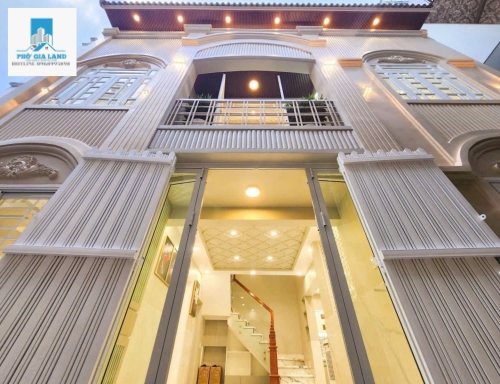 BÁN NHÀ HẺM ĐẸO HUỲNH TẤN PHÁT  , P. BÌNH THUẬN , QUẬN 7