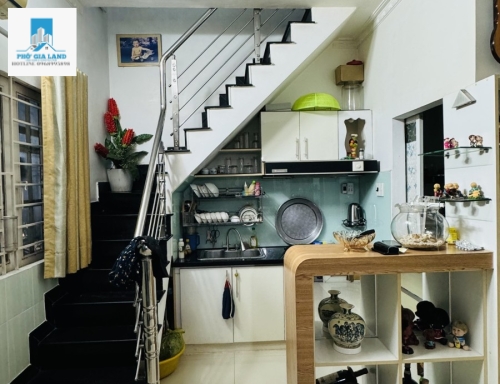 BÁN NHÀ TRẦN XUÂN SOẠN TÂN HƯNG QUẬN  HẼM Ô TÔ