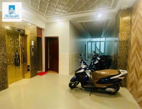 BÁN KHÁCH SẠN ĐẸP NGUYỄN LƯƠNG BẰNG , P. PHÚ MỸ , QUẬN 7 .