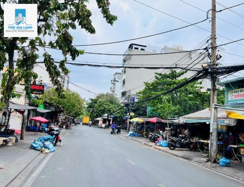 Bán nhà Quận 7 . MẶT TIỀN KINH DOANH ĐƯỜNG PHAN HUY THỰC , QUẬN 7 .