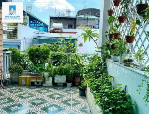 NHÀ 3 TẦNG LÝ PHỤC MAN, P. BÌNH THUẬN, QUẬN 7 .