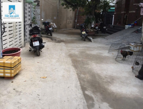 BÁN NHÀ HẺM 176 NGUYỄN THỊ THẬP - QUẬN 7 . 