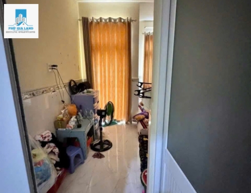  NHÀ HẺM ĐƯỜNG TRẦN XUÂN SOẠN , P. TÂN HƯNG , QUẬN 7