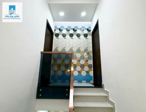 NHÀ MỚI ĐẸP 3 TẦNG - HUỲNH TẤN PHÁT - P. TÂN PHÚ - LIỀN KỀ PMH - QUẬN 7 .