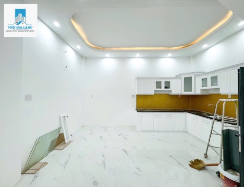 NHÀ HẺM SHR MỚI ĐẸP HUỲNH TẤN PHÁT , P.PHÚ THUẬN , QUẬN 7 .