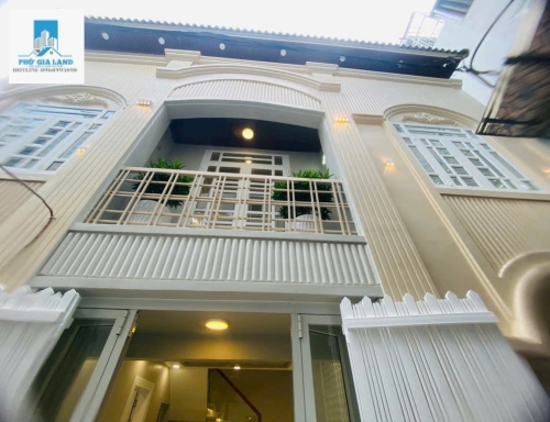BÁN NHÀ NGAY CHỢ LÝ PHỤC MAN, P.BÌNH THUẬN, QUẬN 7.