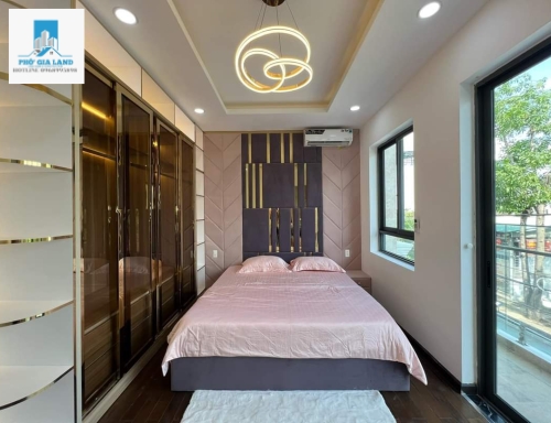 NHÀ ĐẸP Q.7, HOÀNG QUỐC VIỆT (KẾ PHÚ MỸ HƯNG )