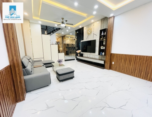 BÁN NHÀ HUỲNH TẤN PHÁT PHÚ THUẬN Q7 HẼM XE GẦN MẶT TIỀN PHÚ 