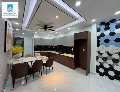 NHÀ MỚI ĐẸP 3 TẦNG - HUỲNH TẤN PHÁT - P. TÂN PHÚ - LIỀN KỀ PMH - QUẬN 7 .
