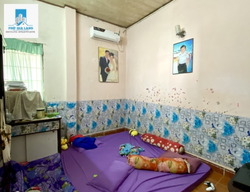 NHÀ 3 MẶT NGUYỄN VĂN QUỲ HẼM 