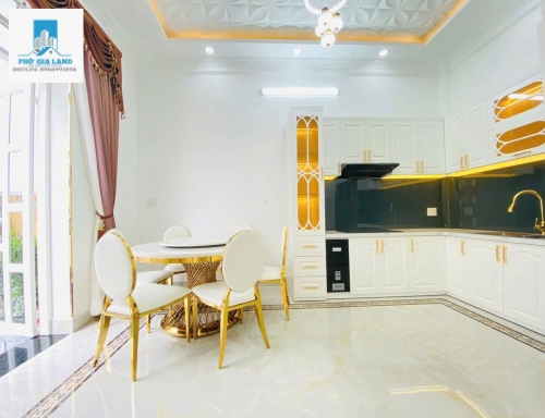 BIỆT THỰ PHỐ GÓC 2 MẶT TIỀN - TT NHÀ BÈ . 