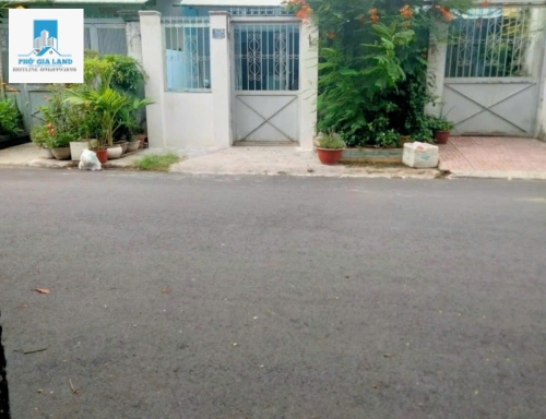 BÁN NHÀ SHR ĐƯỜNG SỐ 47, P. TÂN QUY, QUẬN 7.