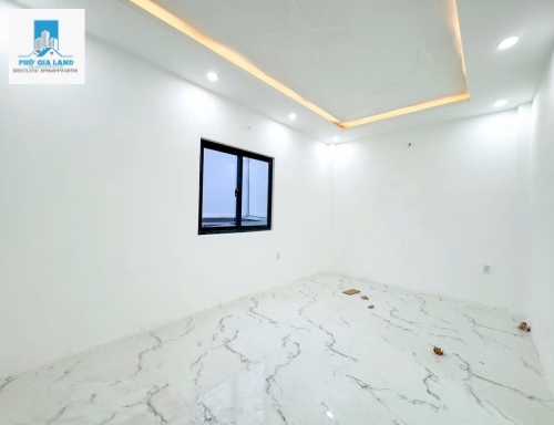 NHÀ HẺM SHR MỚI ĐẸP HUỲNH TẤN PHÁT , P.PHÚ THUẬN , QUẬN 7 .