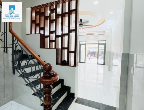 NHÀ MẶT TIỀN LÊ VĂN LƯƠNG TÂN PHONG KHU KHÔNG QUY HOẠCH 
