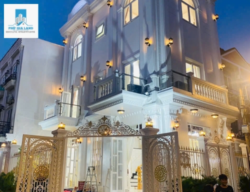 BIỆT THỰ PHỐ GÓC 2 MẶT TIỀN - TT NHÀ BÈ . 