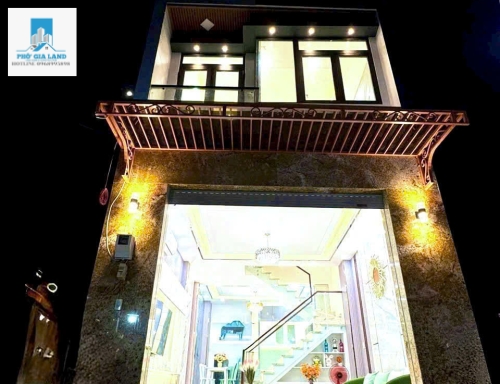 NHÀ 3 TẦNG - HẺM XE HƠI TỚI NƠI - HUỲNH TẤN PHÁT - QUẬN 7 . 