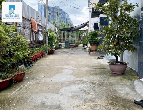 NHÀ 3 MẶT NGUYỄN VĂN QUỲ HẼM 