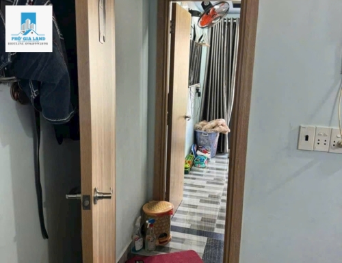 NHÀ MT HẺM XE HƠI HUỲNH TẤN PHÁT , P.BÌNH THUẬN, QUẬN 7.