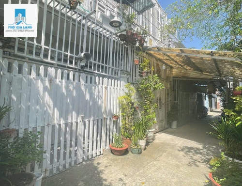 BÁN NHÀ HẺM 1806 HUỲNH TẤN PHÁT , NHÀ BÈ . 