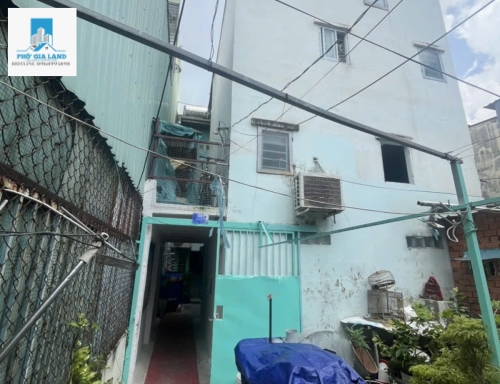 BÁN NHÀ SHR MT ĐƯỜNG HUỲNH TẤN PHÁT, P. TÂN THUẬN ĐÔNG, QUẬN 7.
