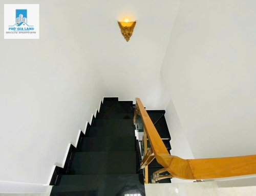 BIỆT THỰ PHỐ GÓC 2 MẶT TIỀN - TT NHÀ BÈ . 
