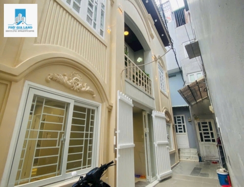 BÁN NHÀ NGAY CHỢ LÝ PHỤC MAN, P.BÌNH THUẬN, QUẬN 7.