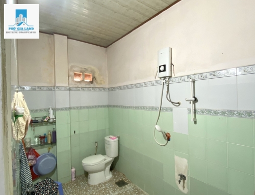 NHÀ 3 MẶT NGUYỄN VĂN QUỲ HẼM 