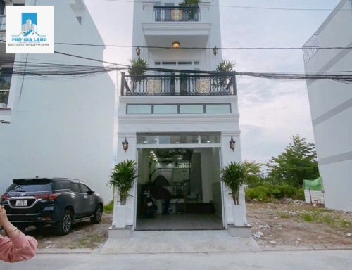 BÁN NHÀ PHỐ TÂN CỔ ĐIỂN KDC SÀI GÒN MỚI , TT NHÀ BÈ .