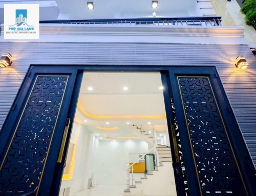NHÀ HẺM SHR MỚI ĐẸP HUỲNH TẤN PHÁT , P.PHÚ THUẬN , QUẬN 7 .