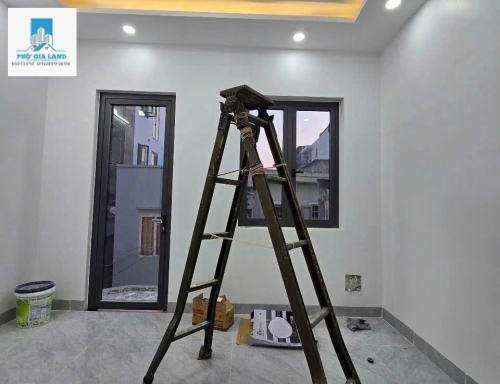 BÁN NHÀ MỚI ĐẸP GẦN VINCOM NAM LONG , QUẬN 7.