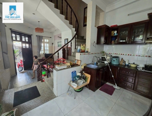 BÁN NHÀ CĂN GỐC 2 MT ĐƯỜNG SỐ TÂN QUY , QUẬN 7 .