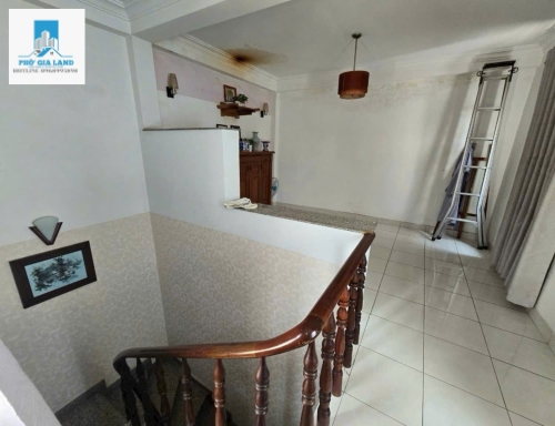BÁN NHÀ CĂN GỐC 2 MT ĐƯỜNG SỐ TÂN QUY , QUẬN 7 .