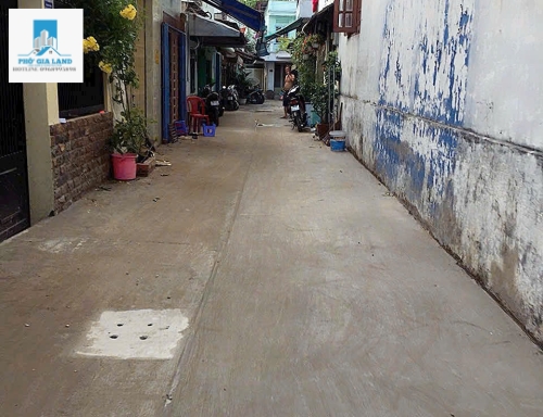 BÁN NHÀ HẺM 176 NGUYỄN THỊ THẬP - QUẬN 7 . 
