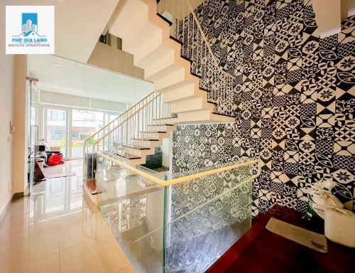 NHÀ MẶT TIỀN ĐƯỜNG SỐ CHỢ TÂN MỸ, P. TÂN QUY, QUẬN 7 .