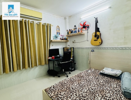 BÁN NHÀ TRẦN XUÂN SOẠN TÂN HƯNG QUẬN  HẼM Ô TÔ